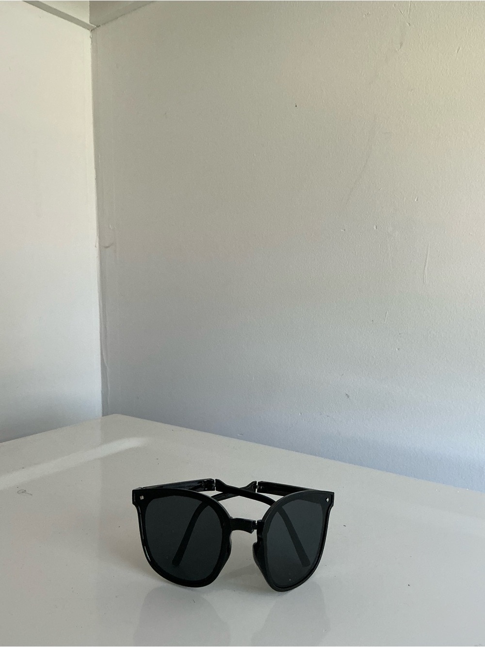Classic Black Men's Sunglasses - Timeless Polarized Style